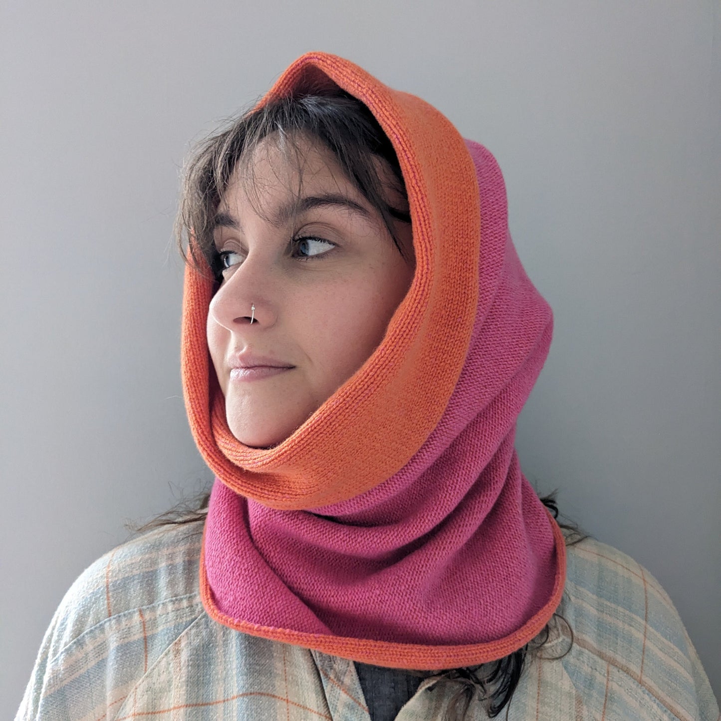 Reversible merino wool snood pale grey and lilac