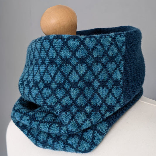 Lambswool knitted Fair Isle cowl in heart design - two tone blue
