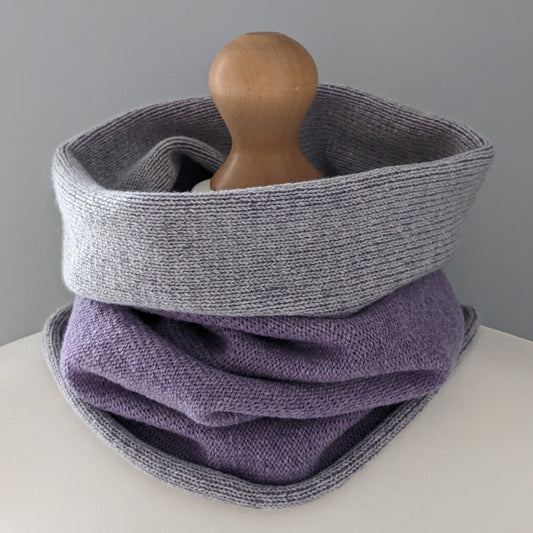 Reversible merino wool snood pale grey and lilac