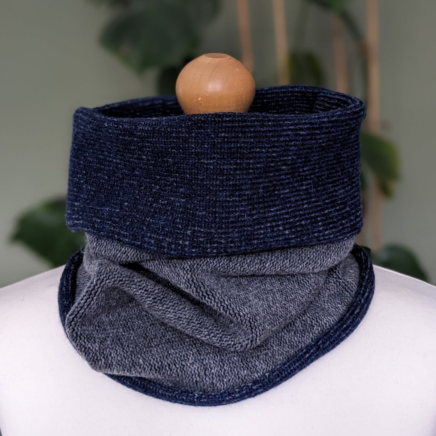 Reversible merino wool snood navy blue and grey